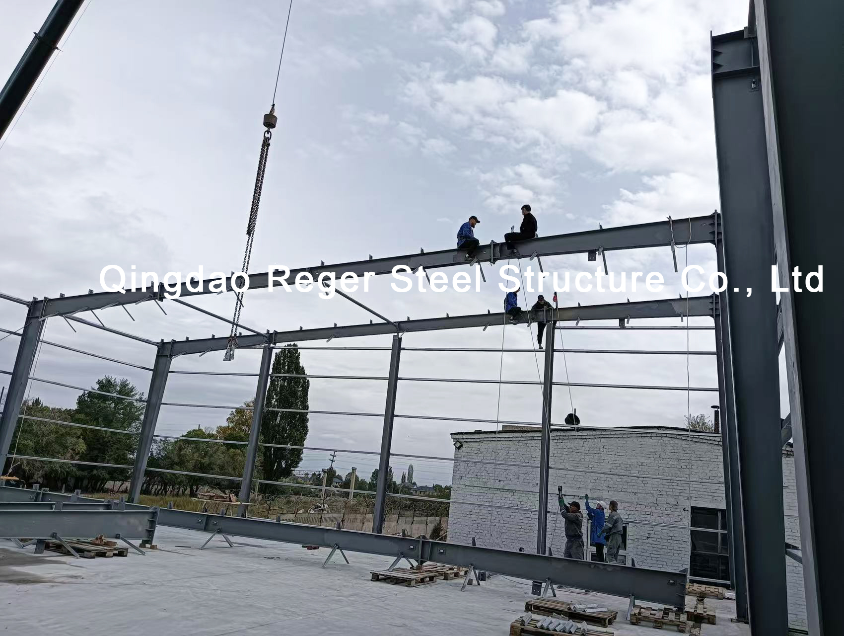 Almac&eacute;n de estructura de pendiente &uacute;nica en Kirguist&aacute;n